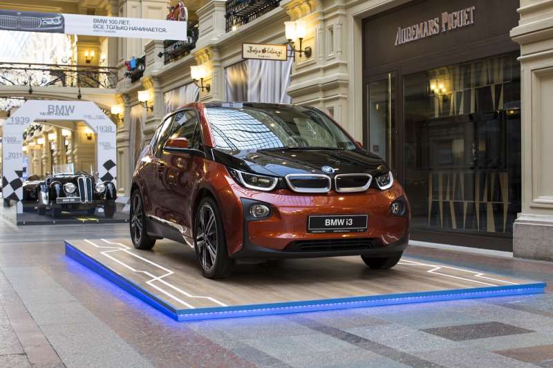Выставка BMW в ГУМе, Москва