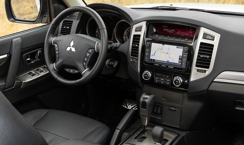 2015 Mitsubishi Pajero