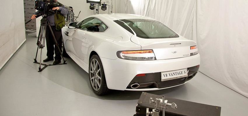 Презентация Aston Martin V8 Vantage S