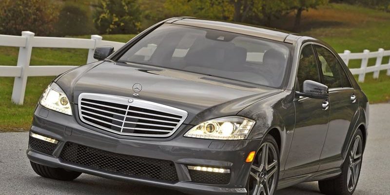 2011 Mercedes-Benz S63 AMG