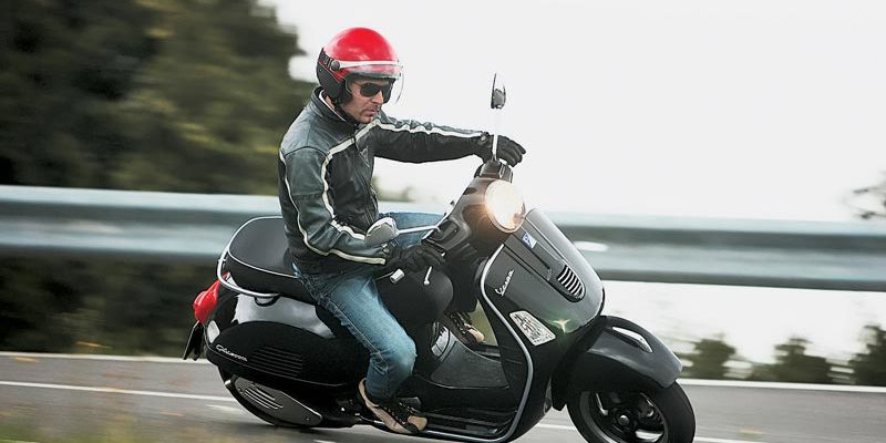 Скутер Vespa GTS 300 Super