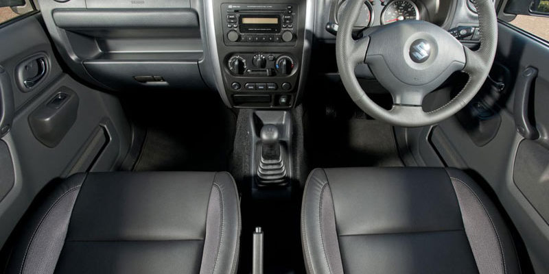 2013 Suzuki Jimny (UK версия, правый руль)