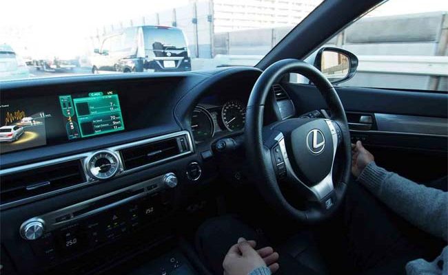 система автономного управления Lexus (LTC + C-ACC)