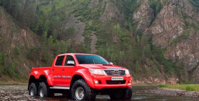 Arctic Trucks Hilux AT38 6X6