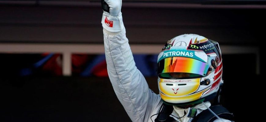 Льюис Хэмилтон, Mercedes AMG Petronas, Формула-1, Гран-при России 2014