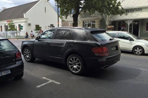 Bentley Bentayga. Шпионская фотография