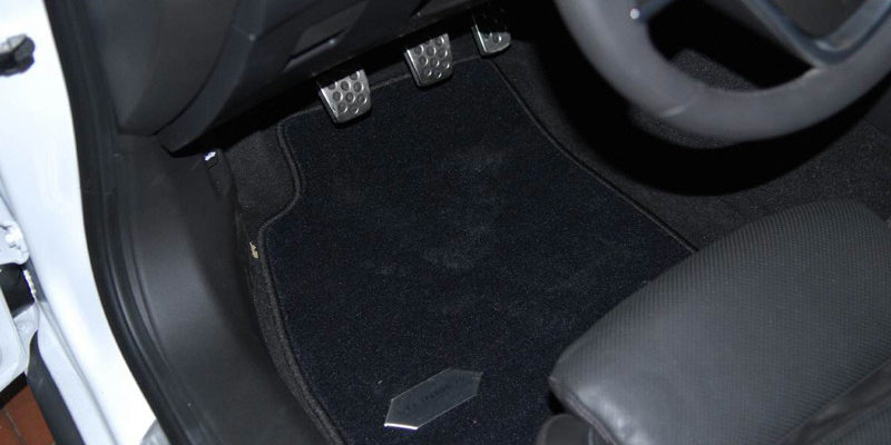 Opel Insignia, блок педалей