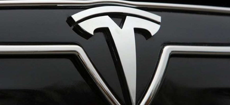 Логотип Tesla