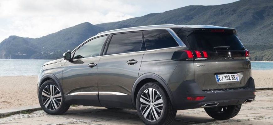 2017 Peugeot 5008
