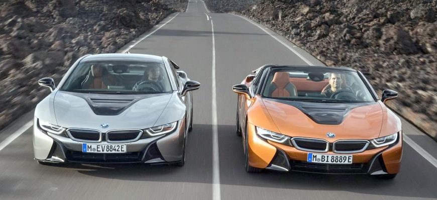 Купе BMW i8 Coupe и родстер BMW i8 Roadster