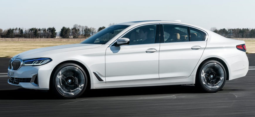 2021 BMW 5-Series