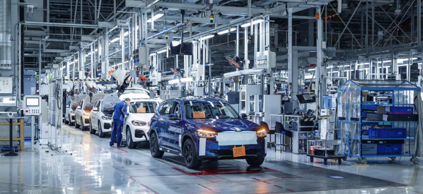 Производство нового BMW iX3 на заводе BBA Dadong в Китае