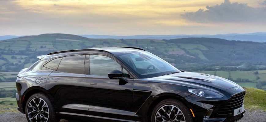 2021 Aston Martin DBX