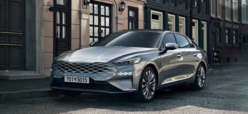 2022 Kia K8