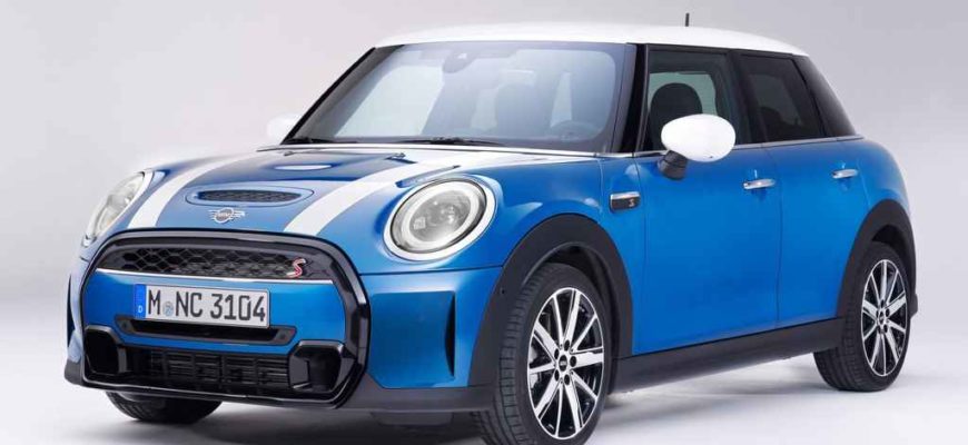 2022 MINI Cooper S 5d