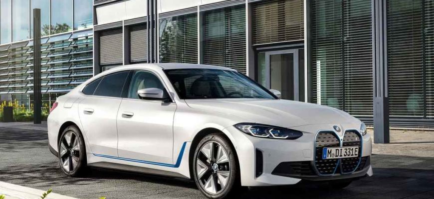 2022 BMW i4