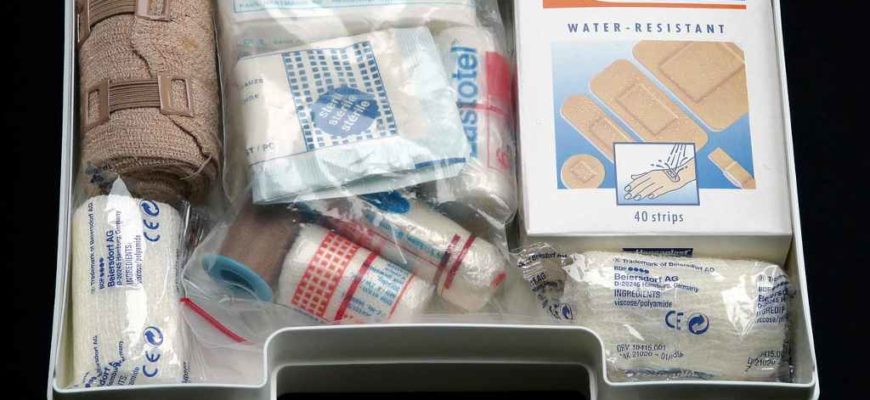 Автомобильная аптечка