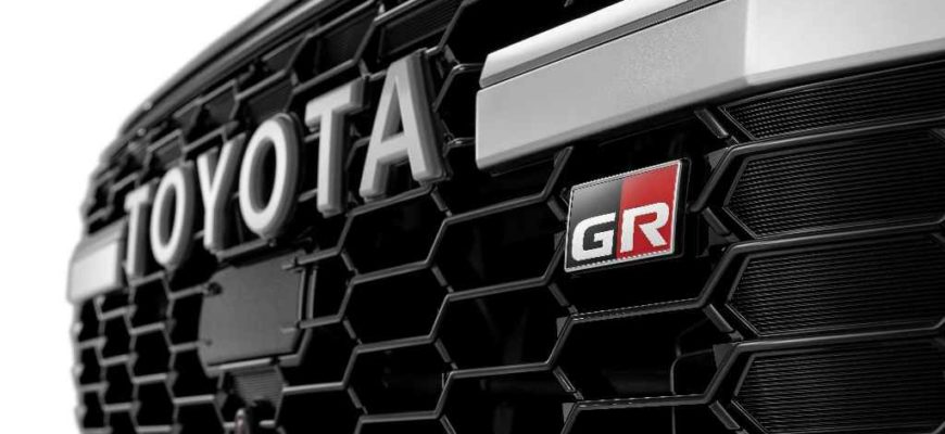 2022 Toyota Land Cruiser 300 GR Sport