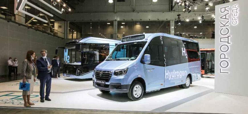 Водородный автобус ГАЗель City на выставке Comtrans 2021 в Москве