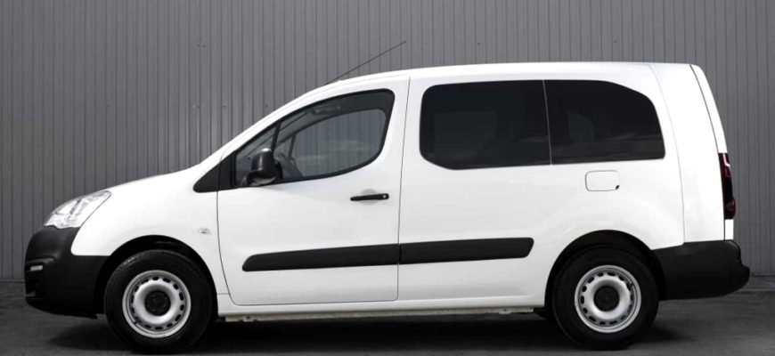 2021 Peugeot Partner Tour