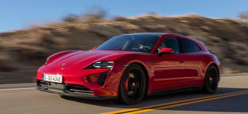 2022 Porsche Taycan GTS Sport Turismo