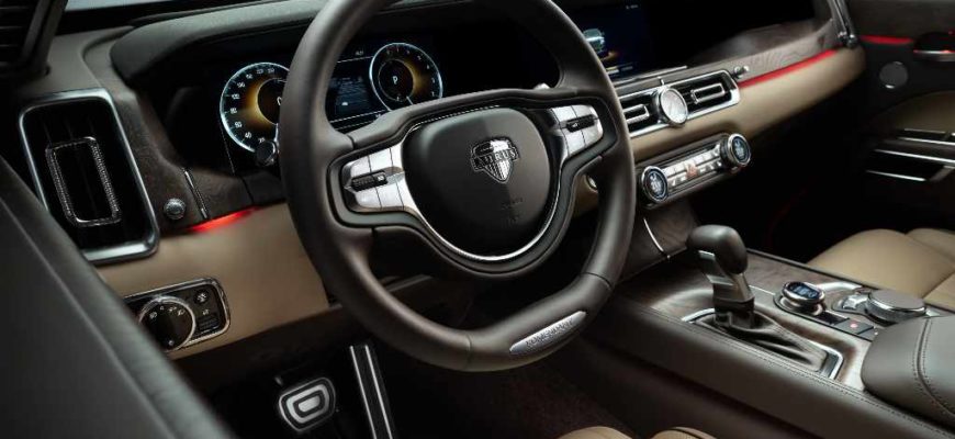 2023 Aurus Komendant