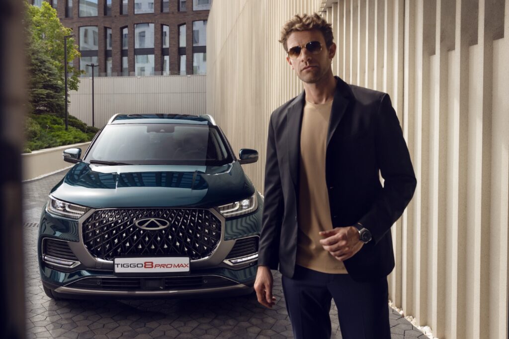 2023 Chery Tiggo 8 Pro Max: водитель