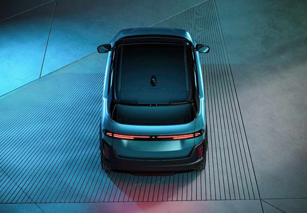 Обновленный дизайн электромобиля "Атом", февраль 2024 года