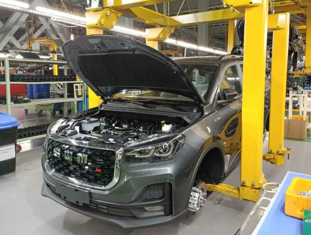 Производство автомобилей SWM на заводе "Автотор" в Калининграде